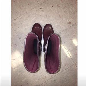 Columbia Rain-boots: Maroon